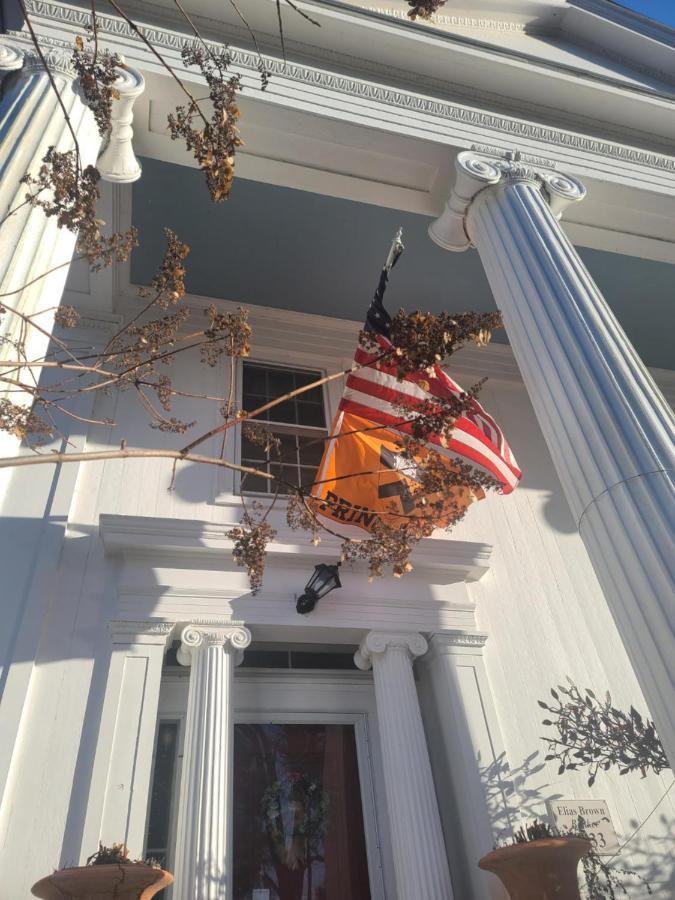 1833之家住宿加早餐旅馆 米斯蒂克 外观 照片